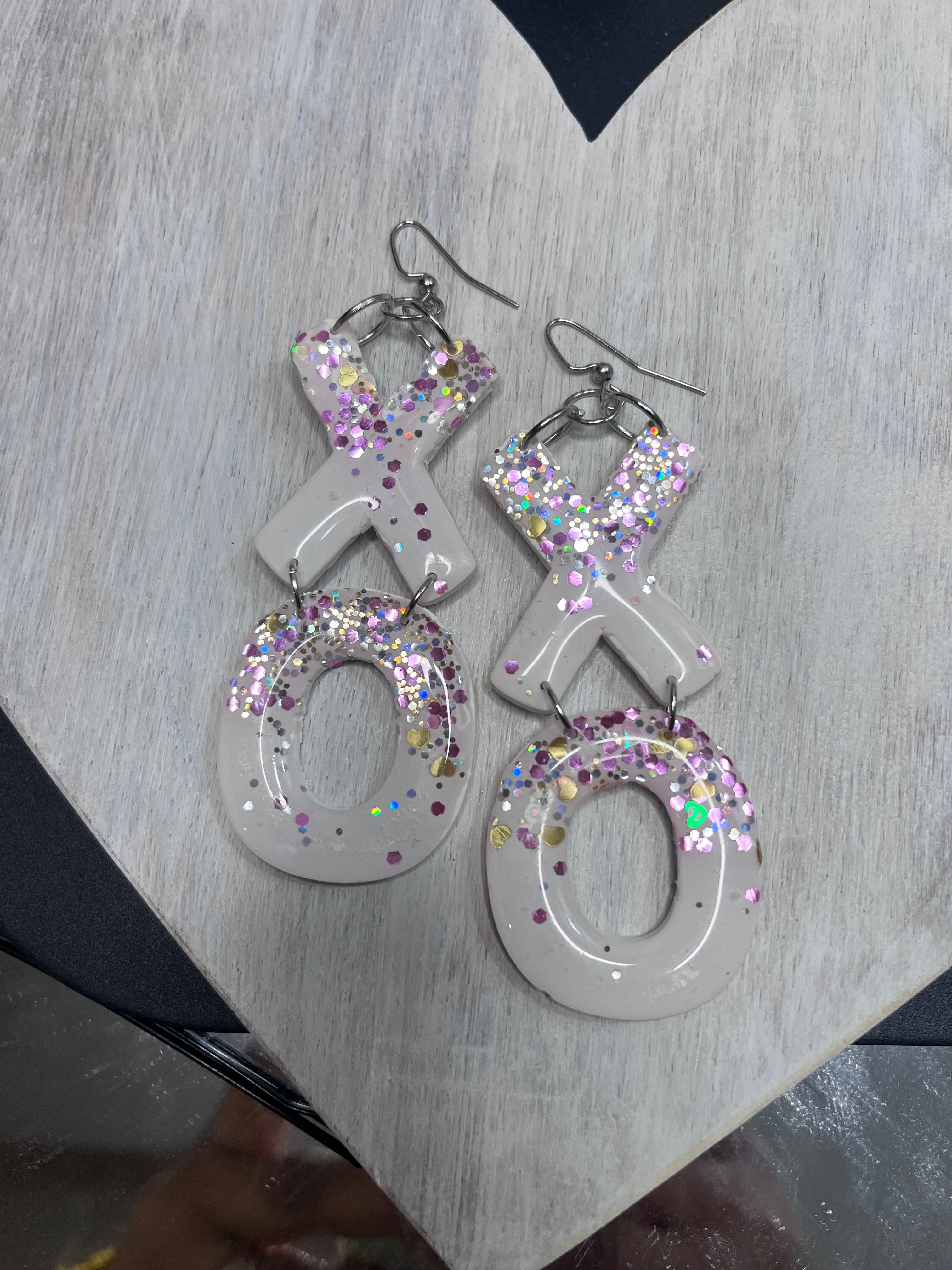 Xo Valentine HEART EARRINGS
