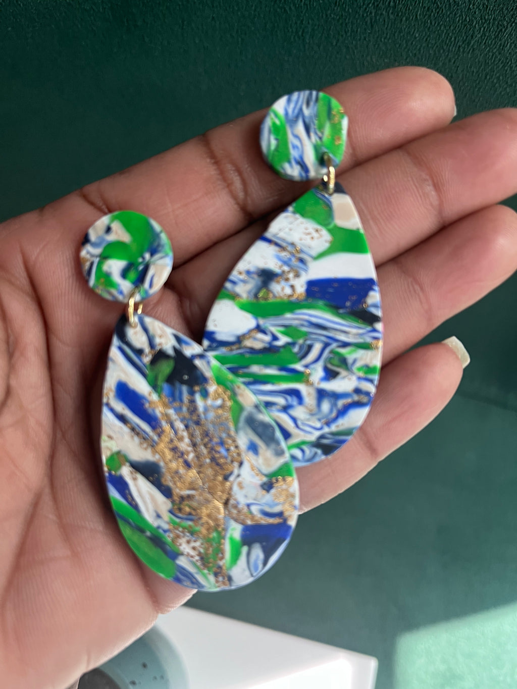 Patterned marble blue teardrops
