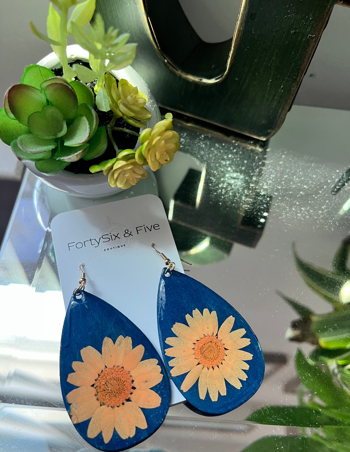 Sunshine in blue